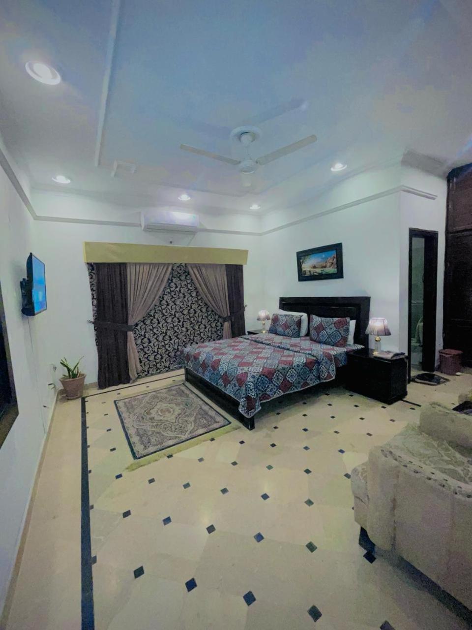 Mulberry Residence Luxury Rooms Исламабад Экстерьер фото