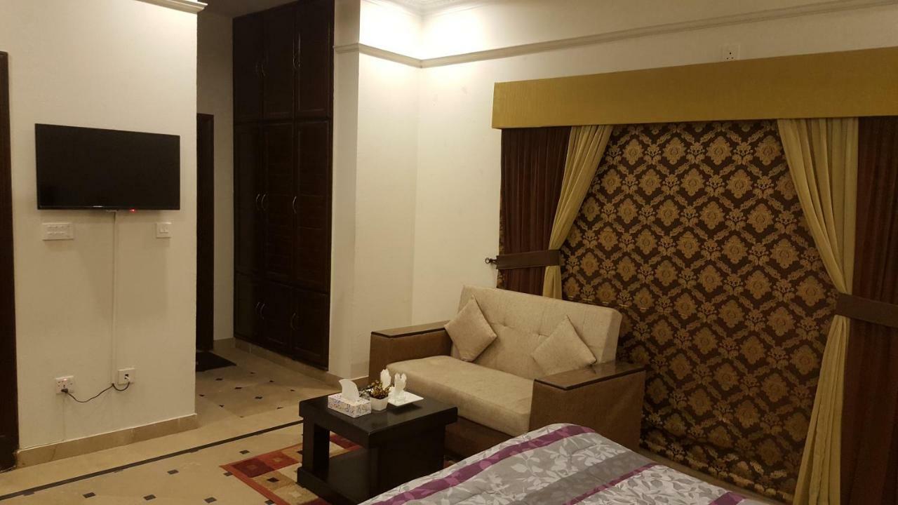 Mulberry Residence Luxury Rooms Исламабад Экстерьер фото