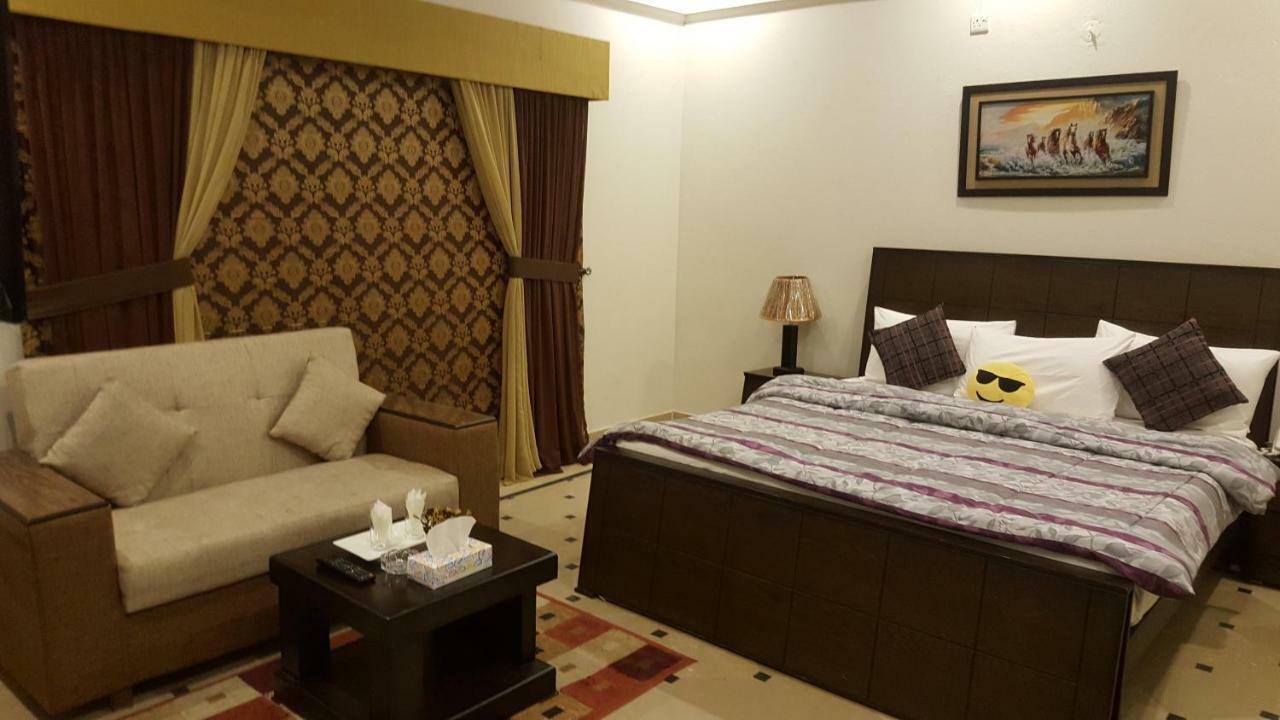 Mulberry Residence Luxury Rooms Исламабад Экстерьер фото