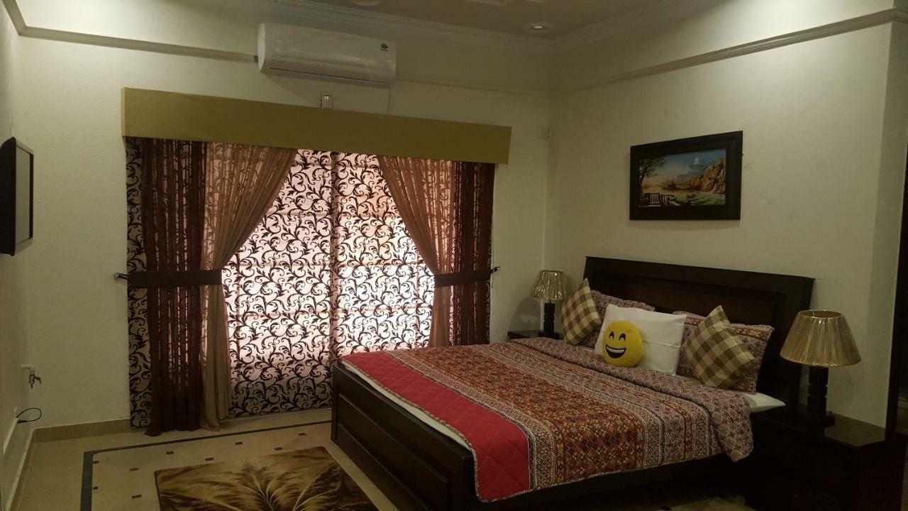 Mulberry Residence Luxury Rooms Исламабад Экстерьер фото
